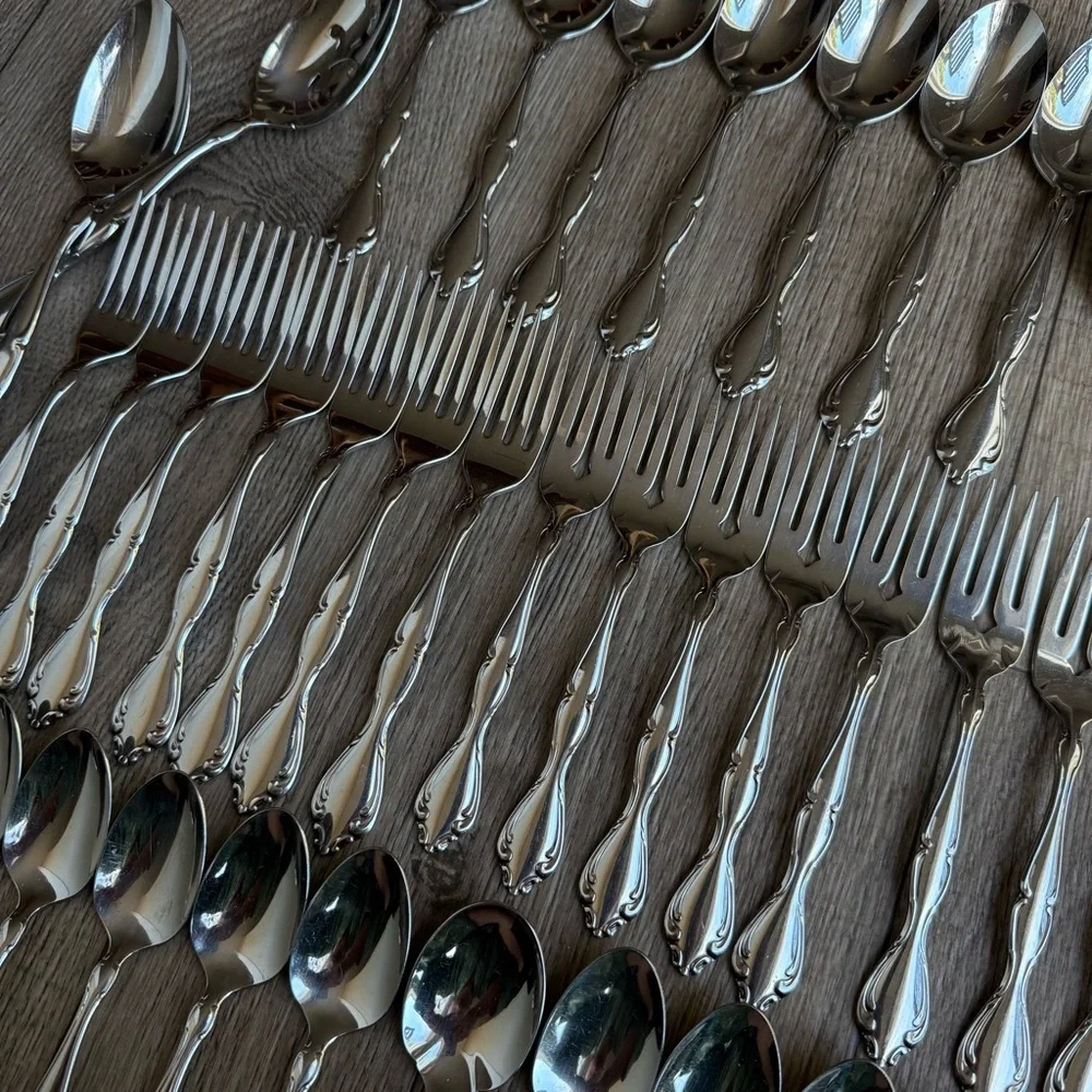 Oneida Community Contata stainless flatware set LOT 39 forks spoons utensils